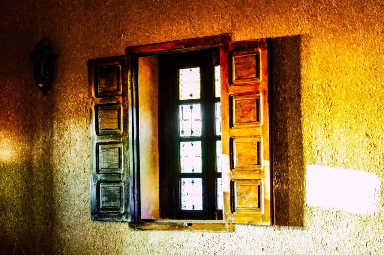 Riad Caravasar Merzouga Buitenkant foto