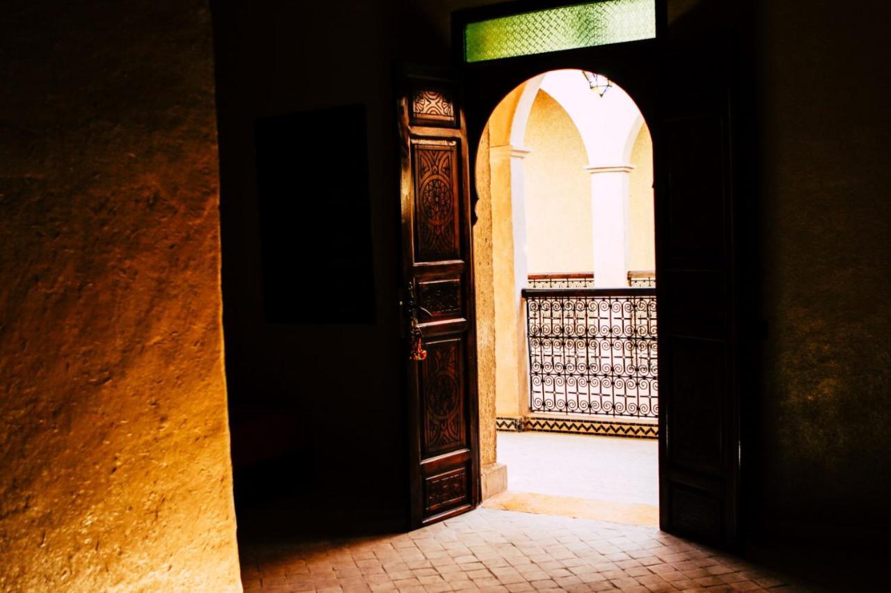 Riad Caravasar Merzouga Buitenkant foto
