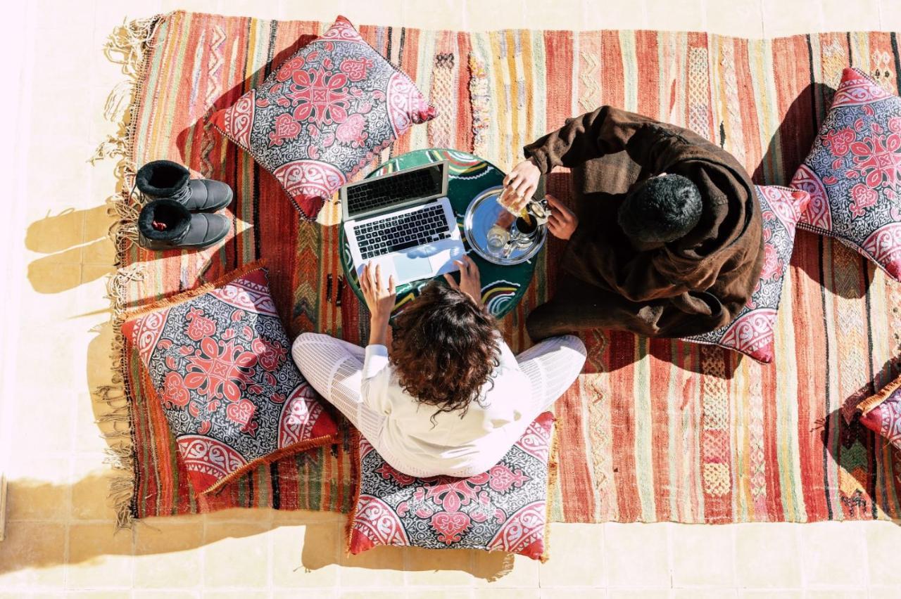 Riad Caravasar Merzouga Buitenkant foto