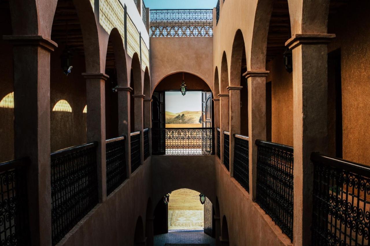 Riad Caravasar Merzouga Buitenkant foto