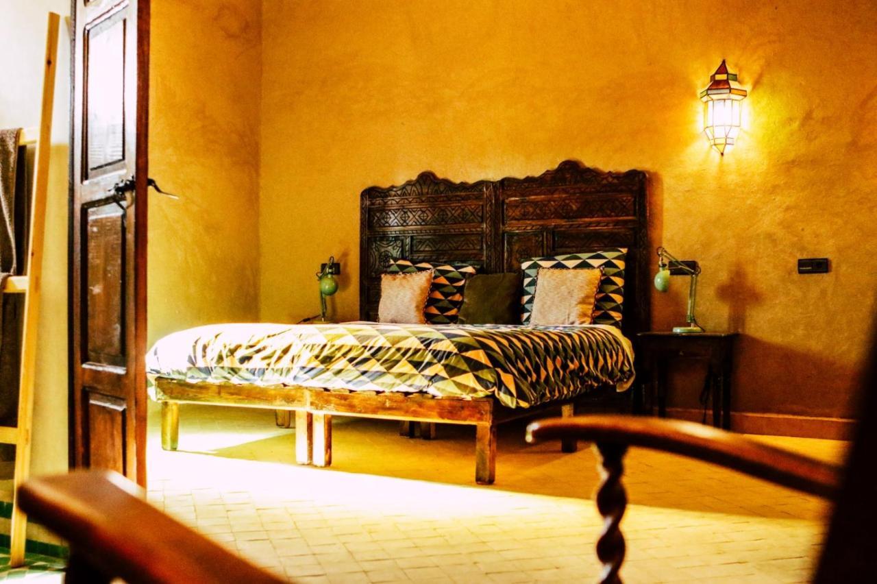Riad Caravasar Merzouga Buitenkant foto