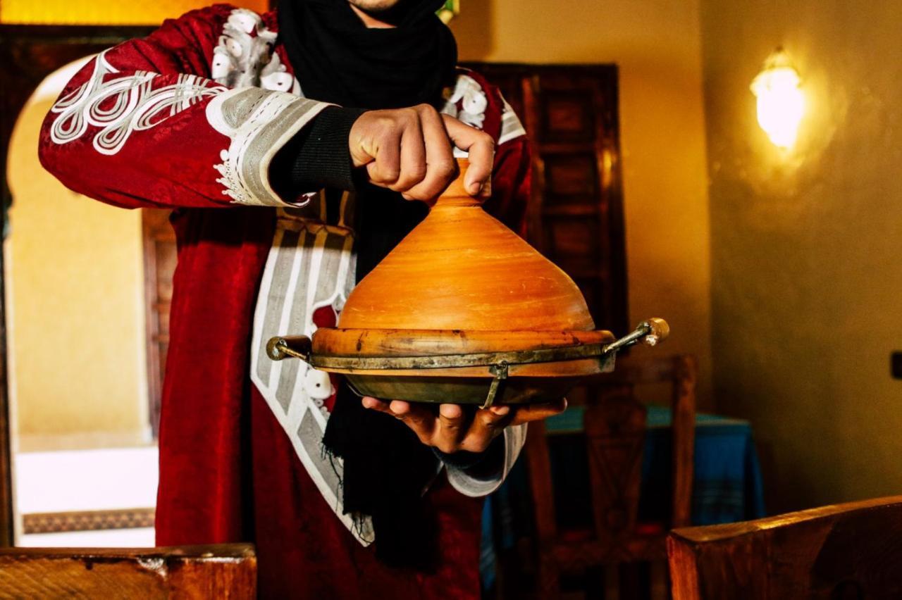 Riad Caravasar Merzouga Buitenkant foto