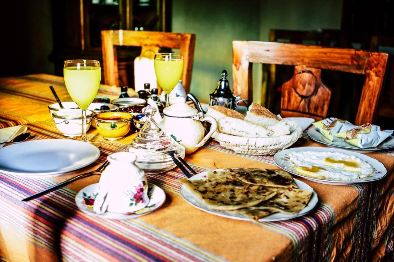 Riad Caravasar Merzouga Buitenkant foto