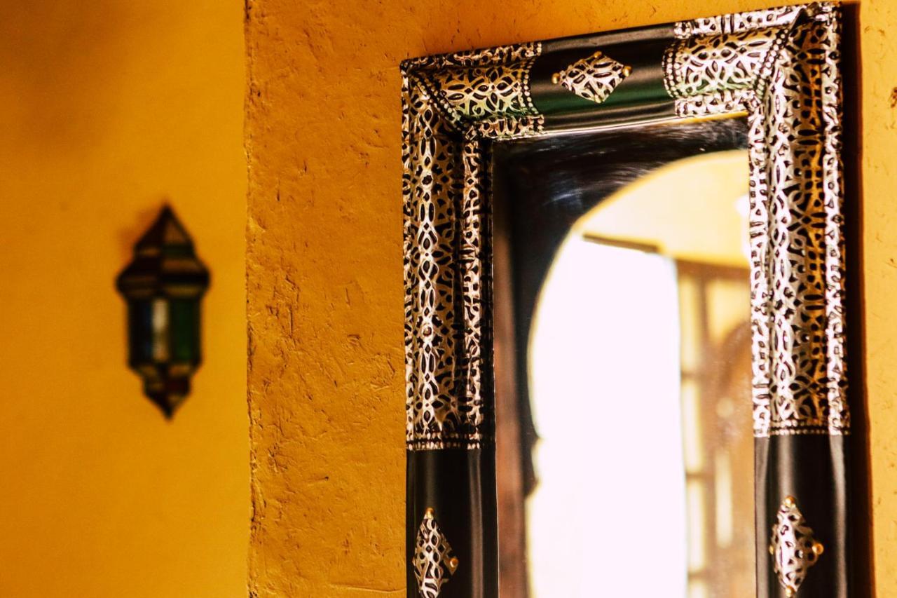 Riad Caravasar Merzouga Buitenkant foto