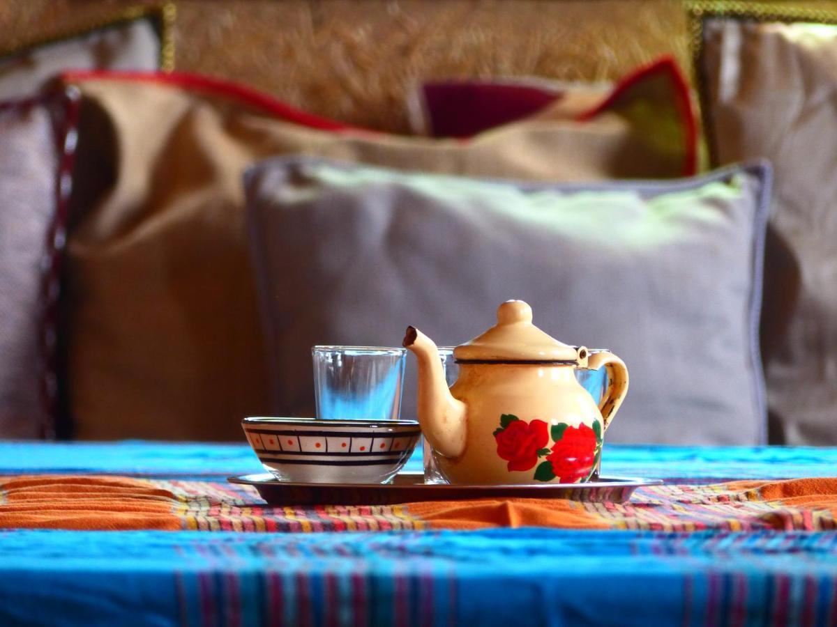 Riad Caravasar Merzouga Buitenkant foto