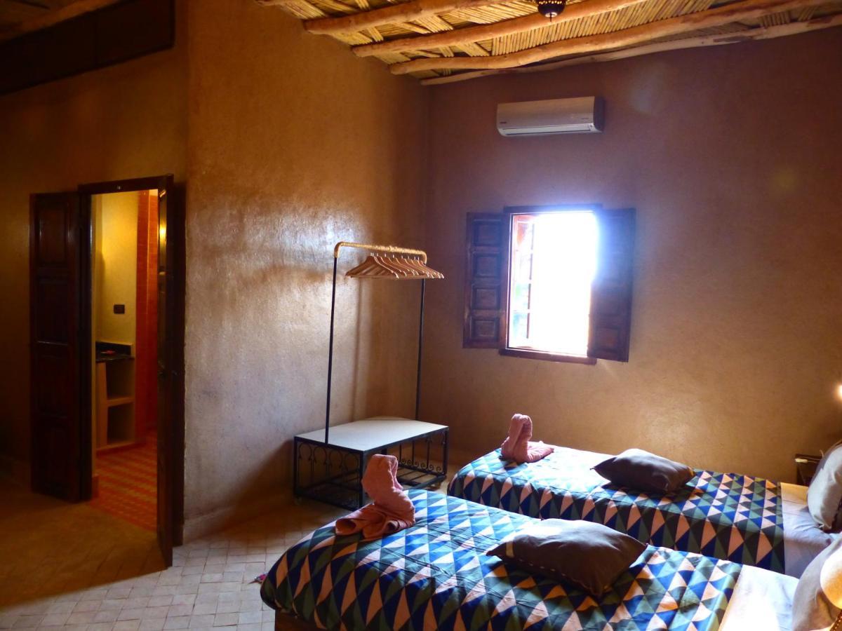 Riad Caravasar Merzouga Buitenkant foto