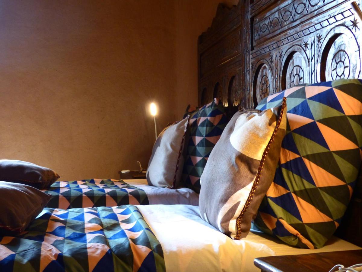 Riad Caravasar Merzouga Buitenkant foto