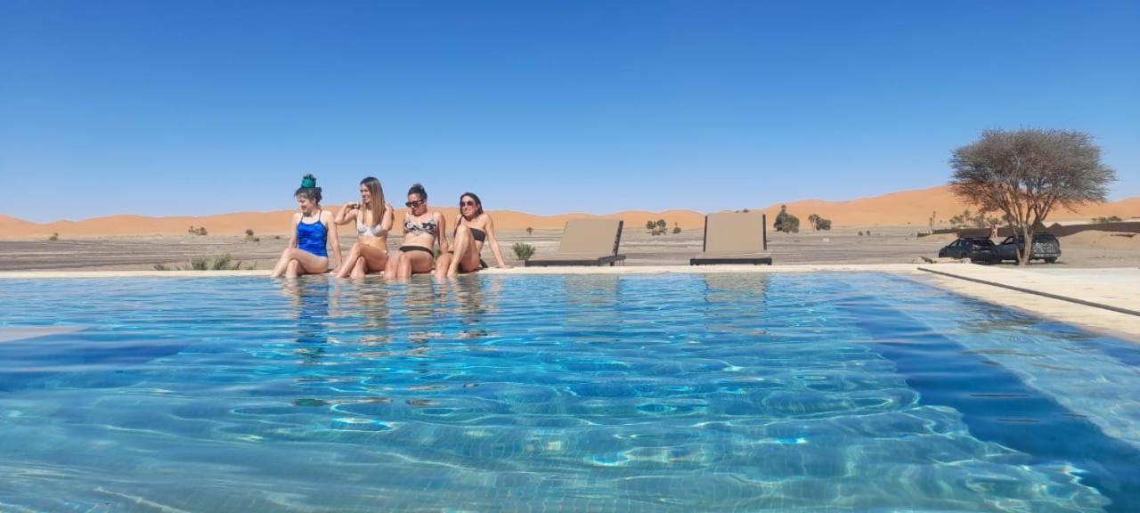 Riad Caravasar Merzouga Buitenkant foto