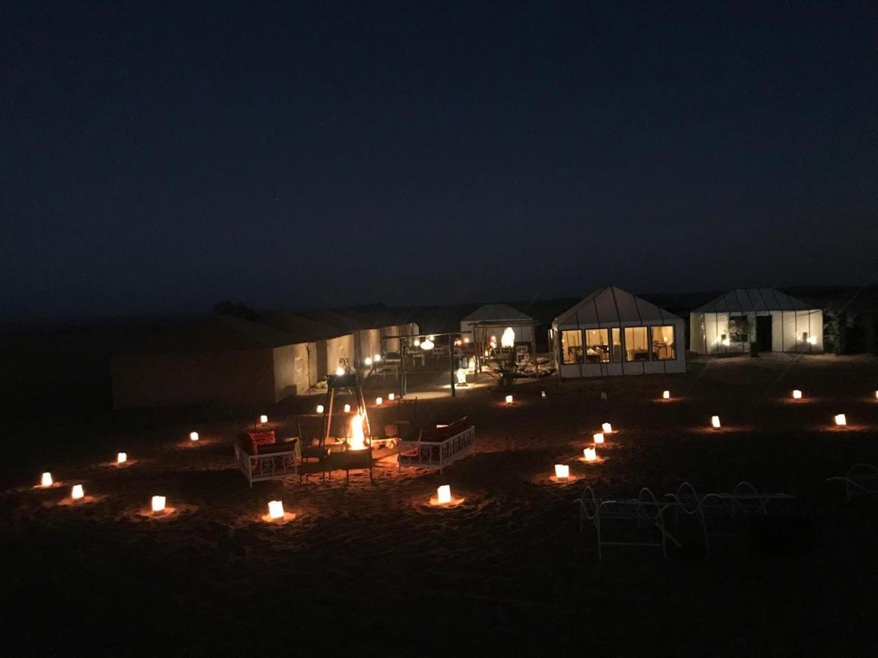 Riad Caravasar Merzouga Buitenkant foto